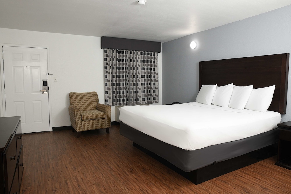 Regency Inn 9/17