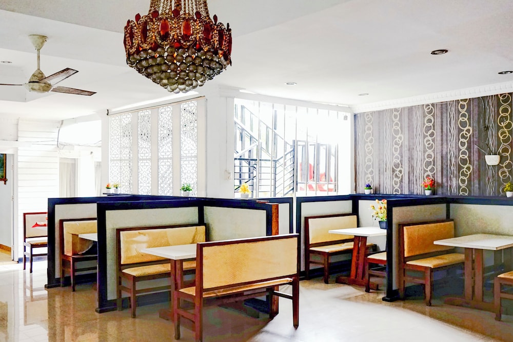 Hotel O Padang City Center Near Pantai Padang Formerly Hotel Siti Nurbaya 36/49