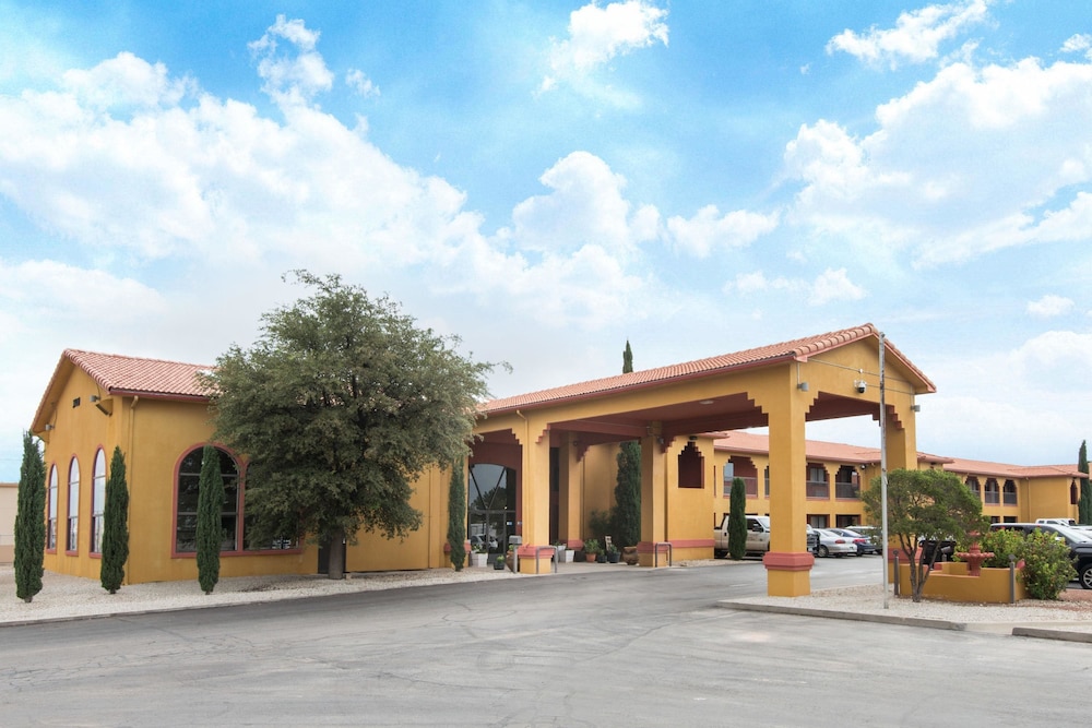 Days Inn By Wyndham Carlsbad Nm 1/65
