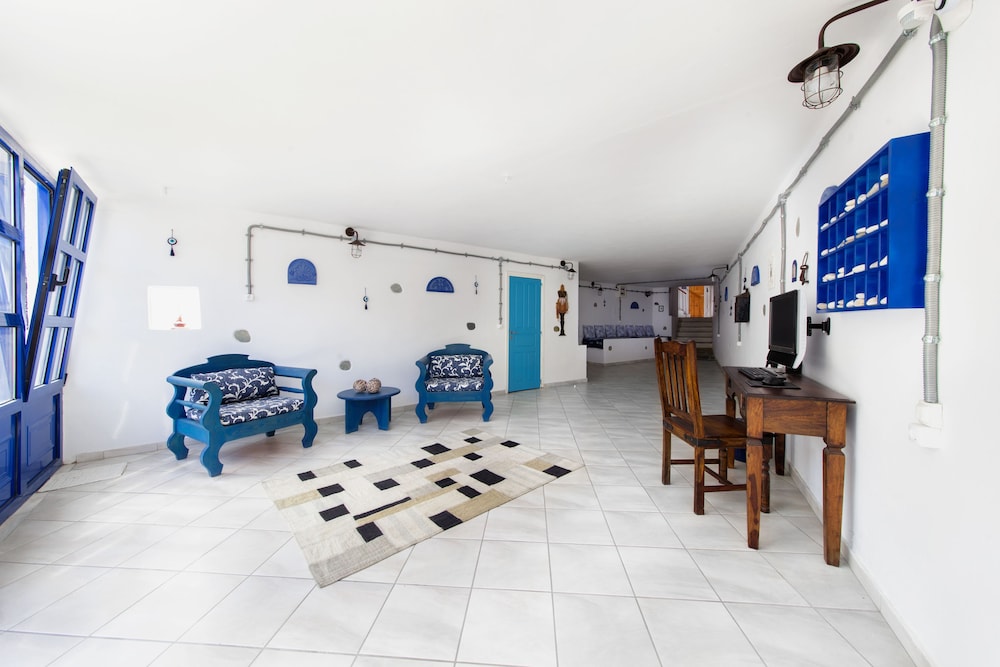 Atheras Hotel 40/65