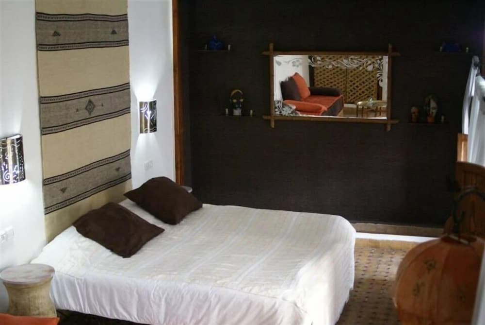 Riad Attarine 11/44