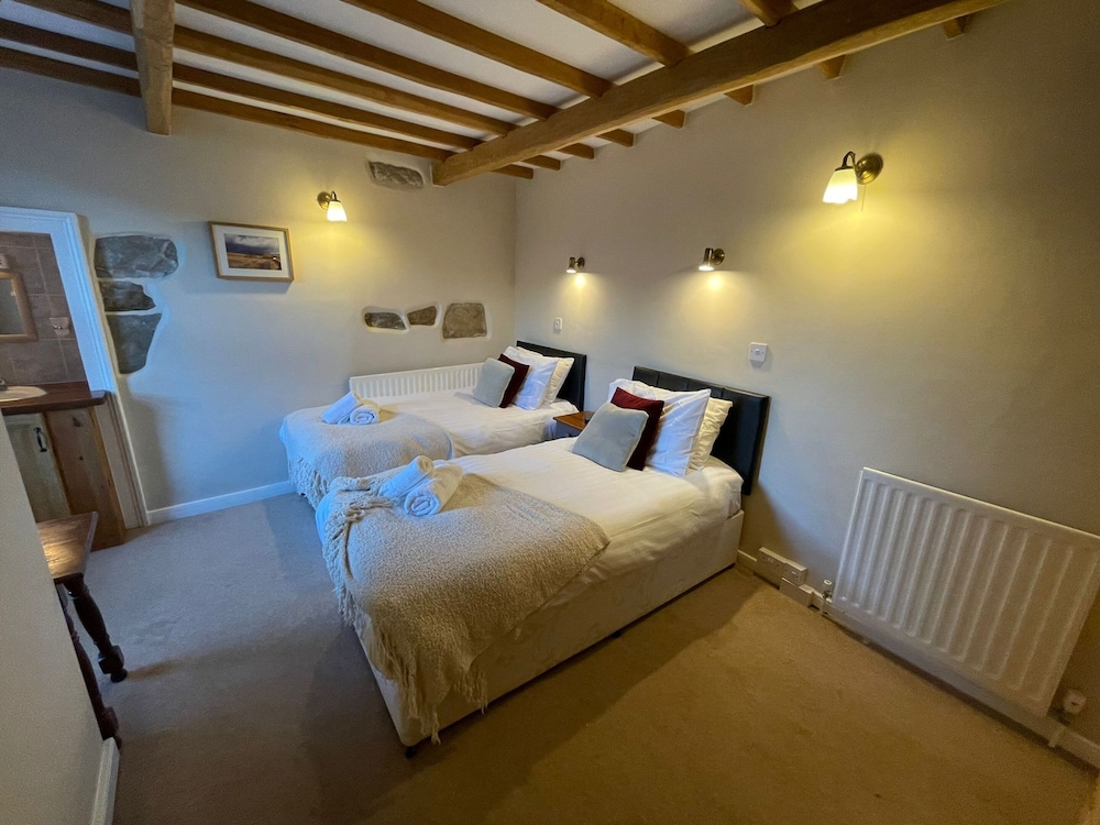 Room at OYO The Board Inn, HAWES