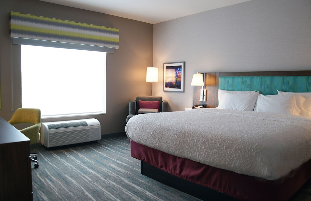 ROOM, KING BED, ACCESSIBLE
