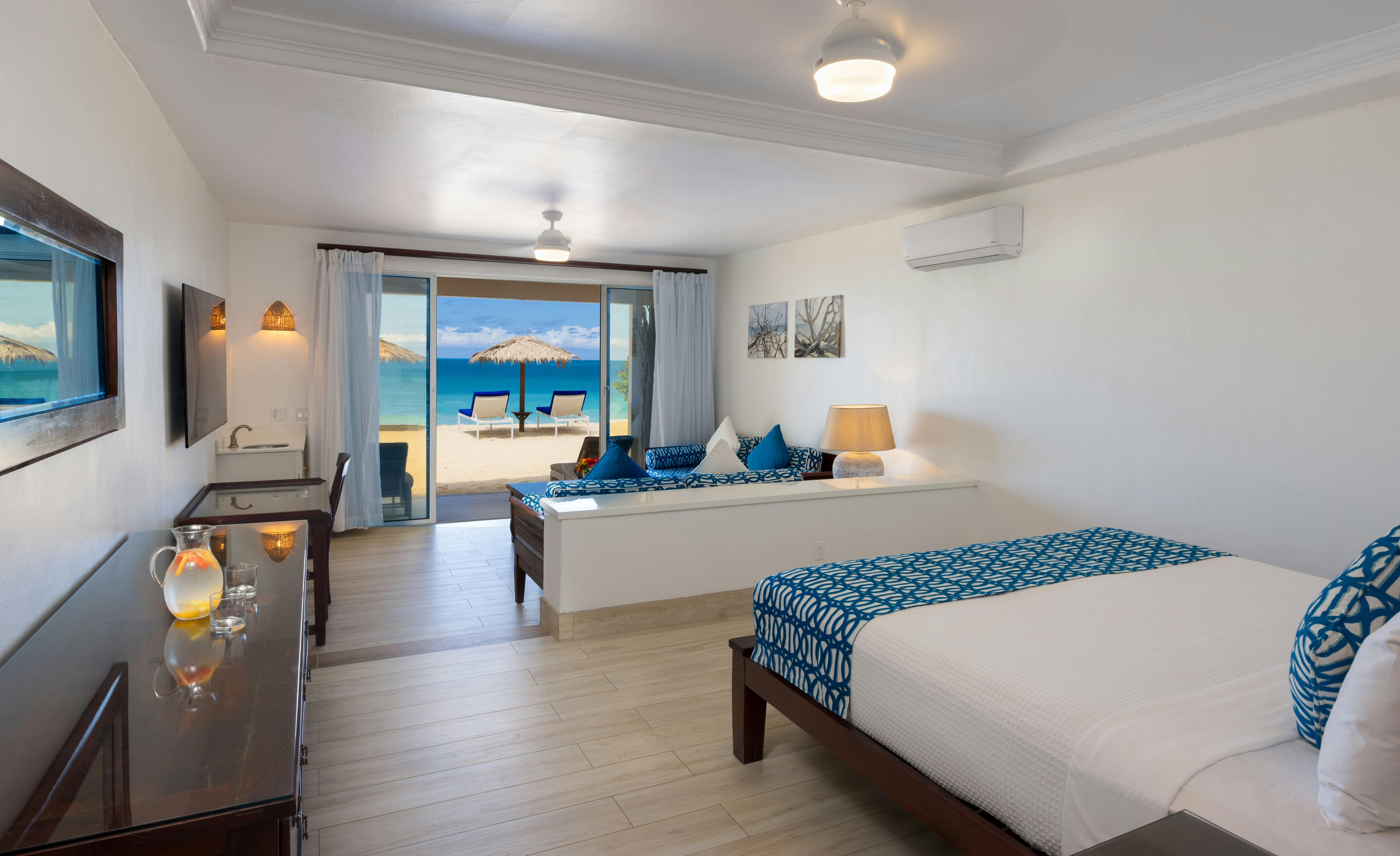 Premium Beachfront Suite