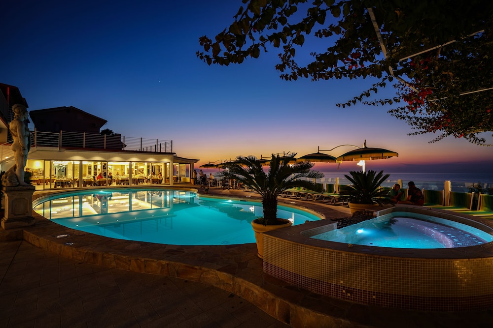 HOTEL ORRIZONTE BLU 7/47