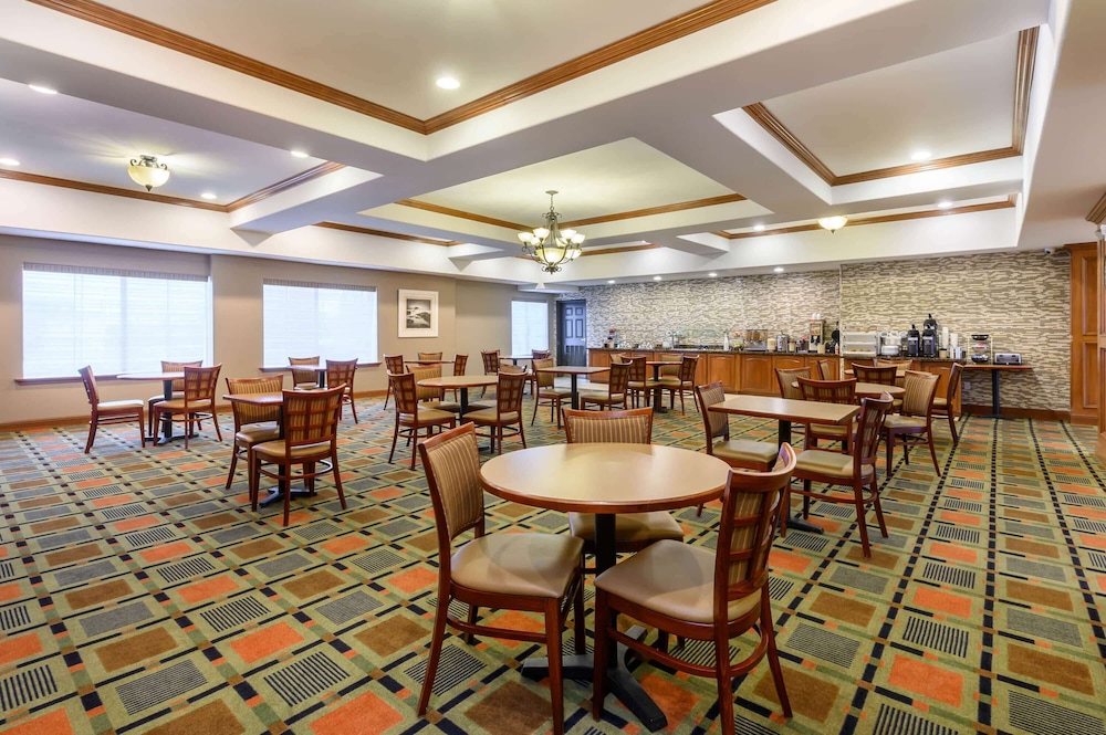 La Quinta Inn And Suites By Wyndham Longview North 32/46