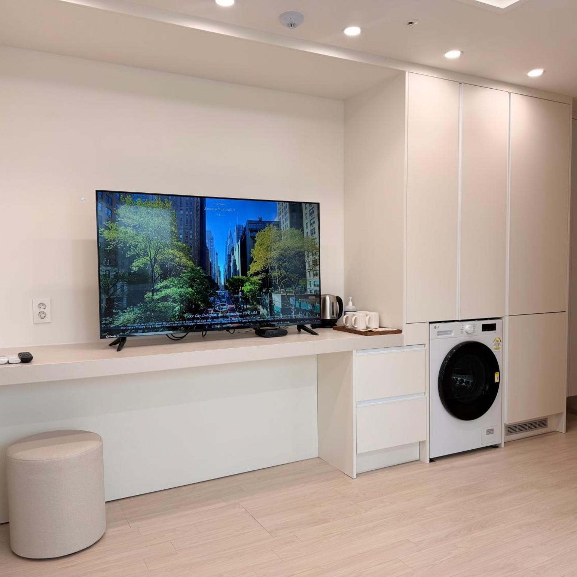 TRAVELUS Myeongdong 10/50