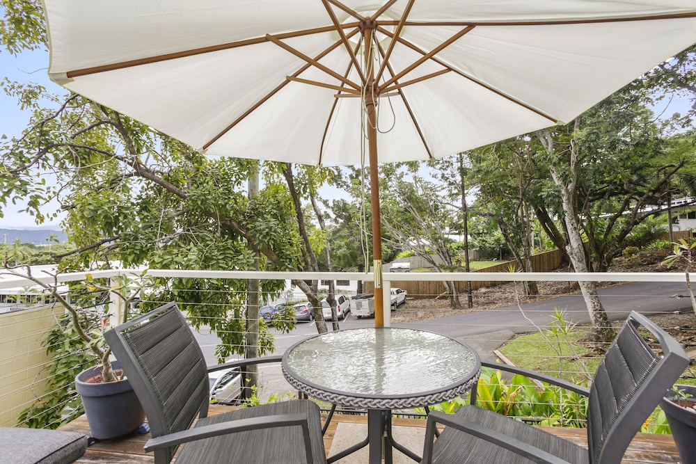 Port Douglas Cottage and Lodge 27/35