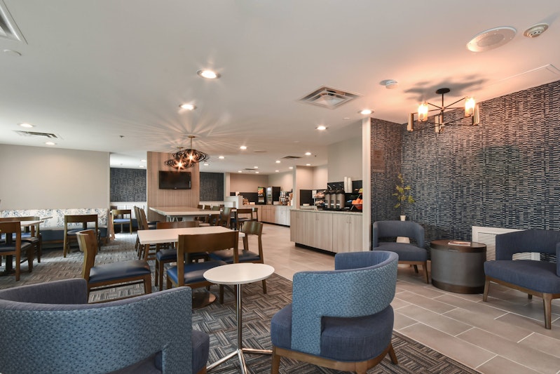 Fairfield Inn Suites Charlotte Arrowood 15/24
