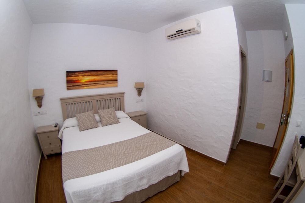 Hotel Almadrabeta 17/50