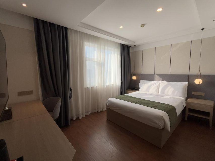 Yitel Premium Beijing Wangjing 798 16/33