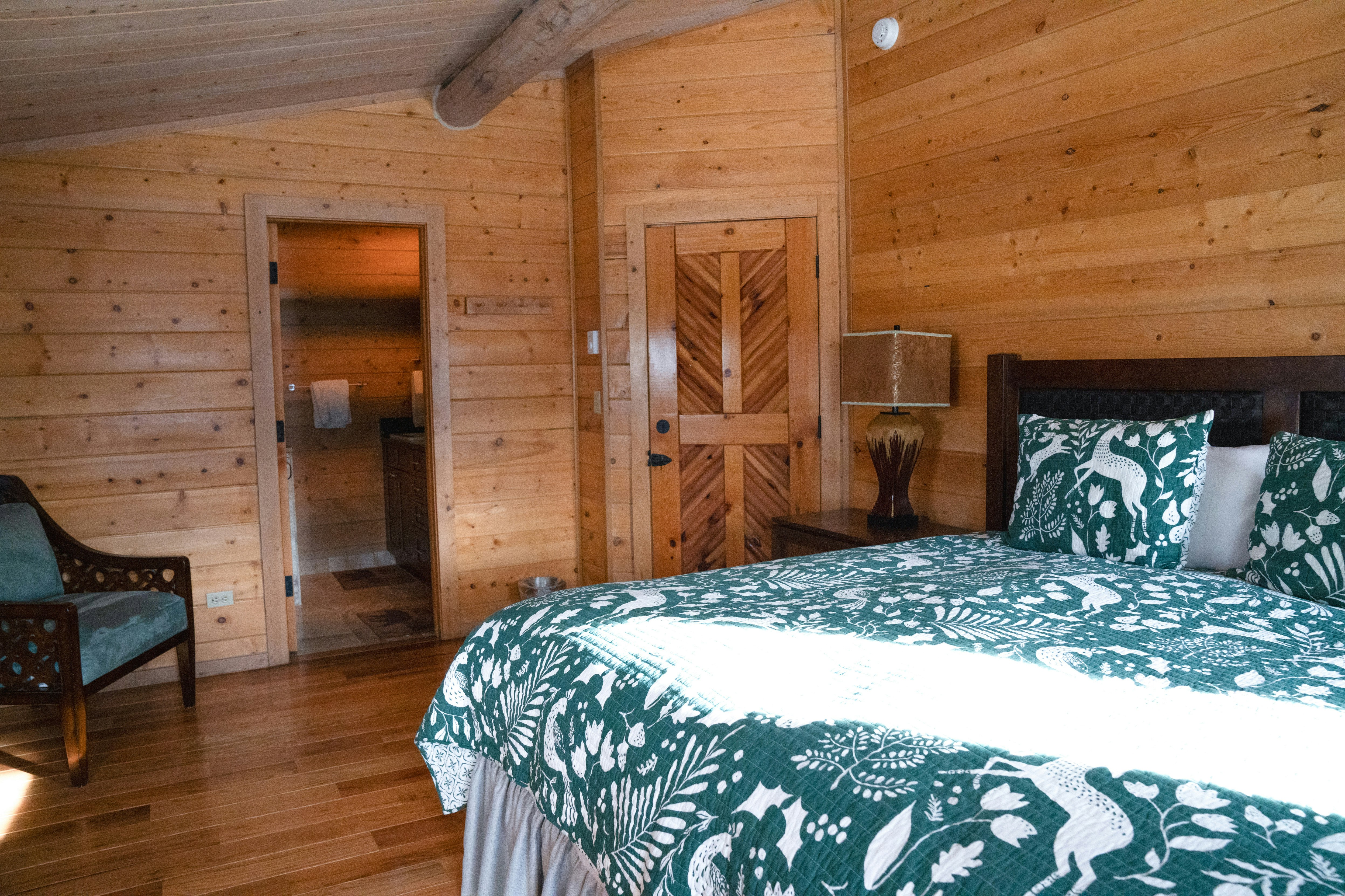 4 Bedrooms, Home, Cabin