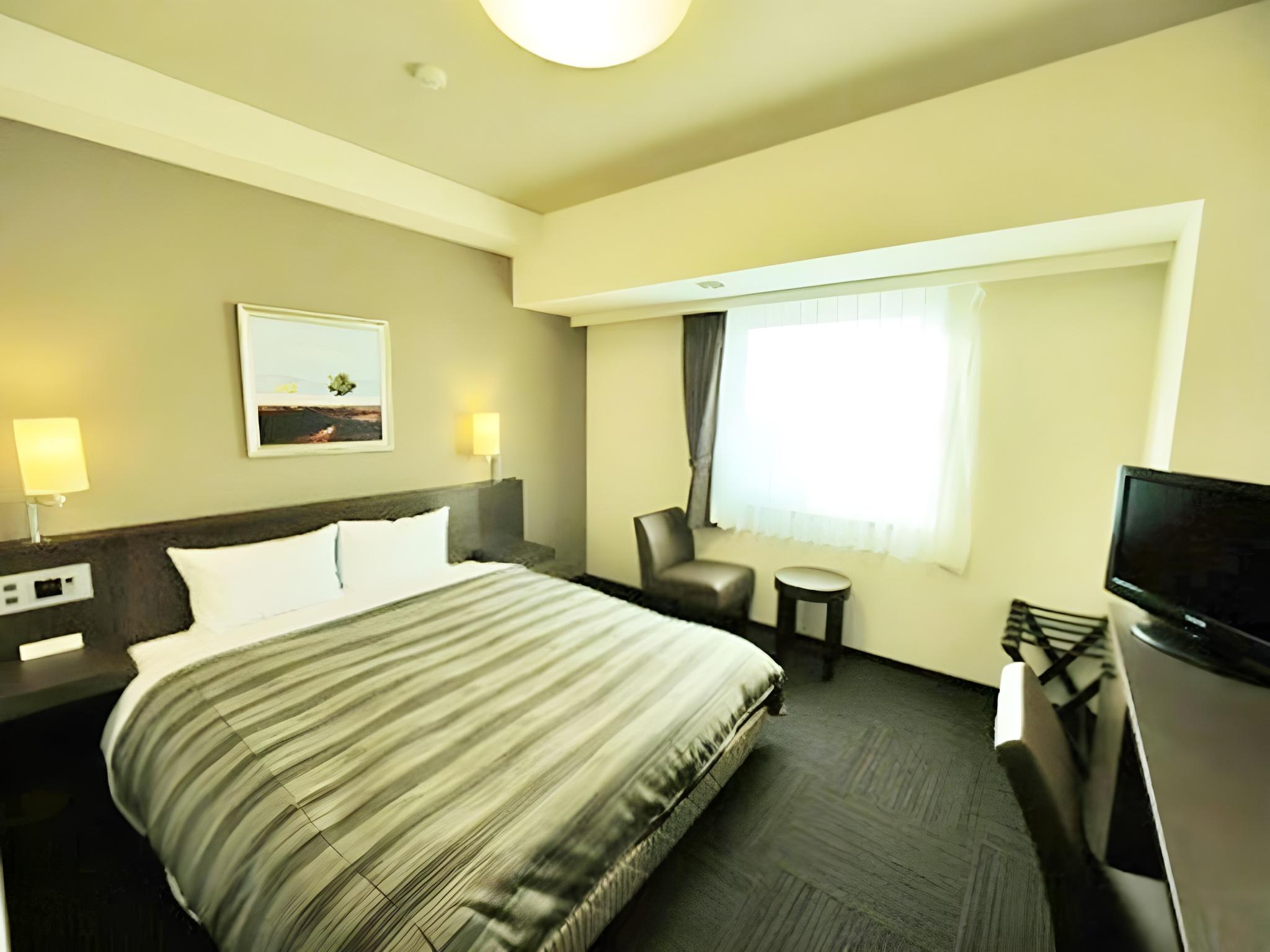 Room, Double Bed, Small, Smoking