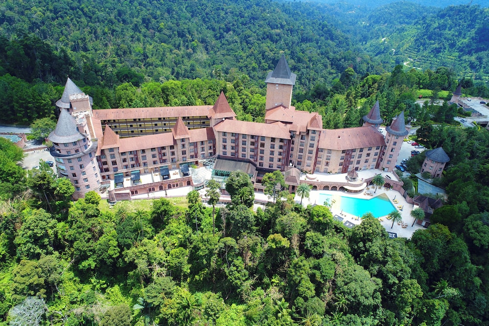 The Chateau Spa & Wellness Resort in BUKIT TINGGI