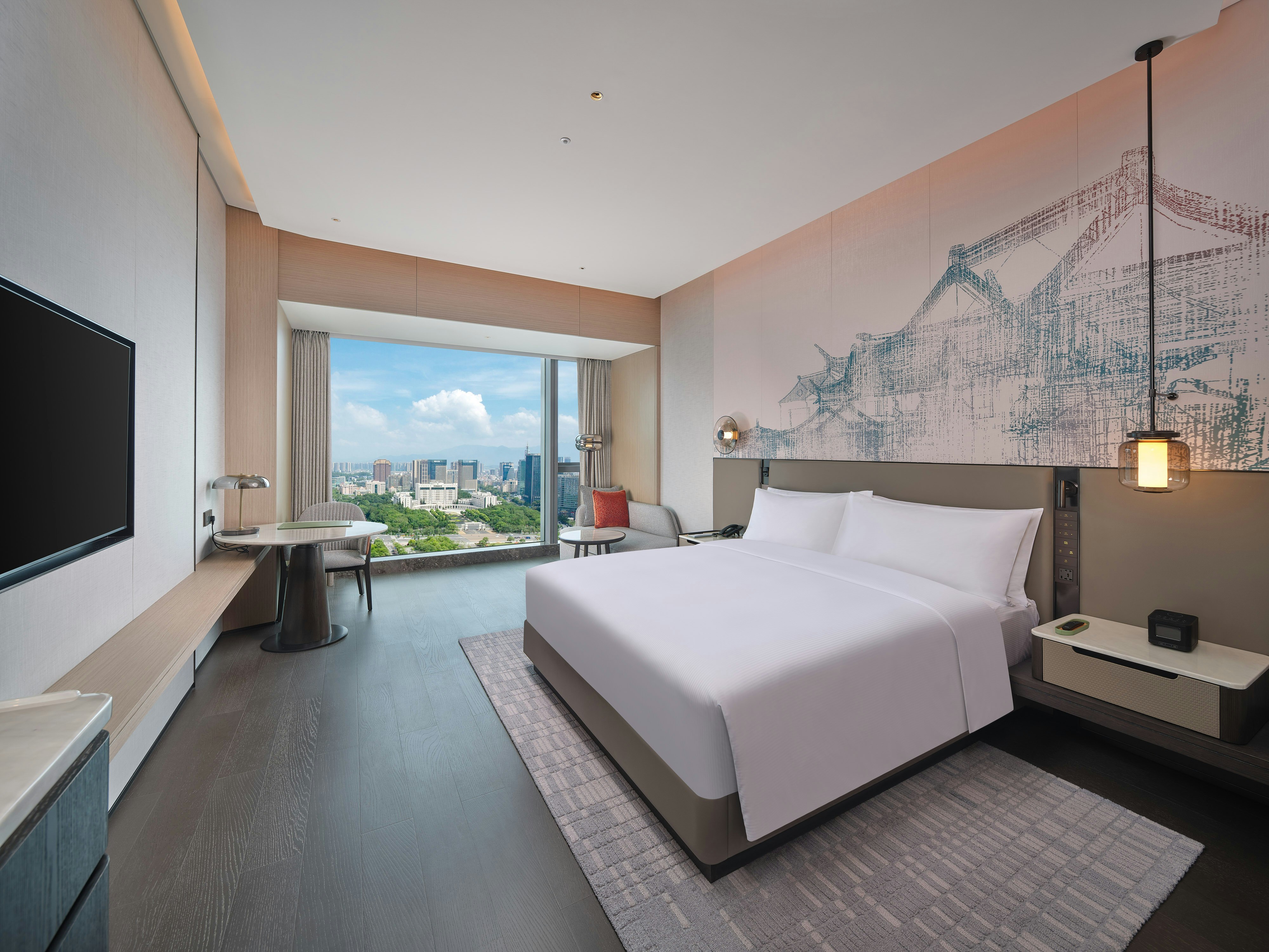 DELUXE, KING BED
