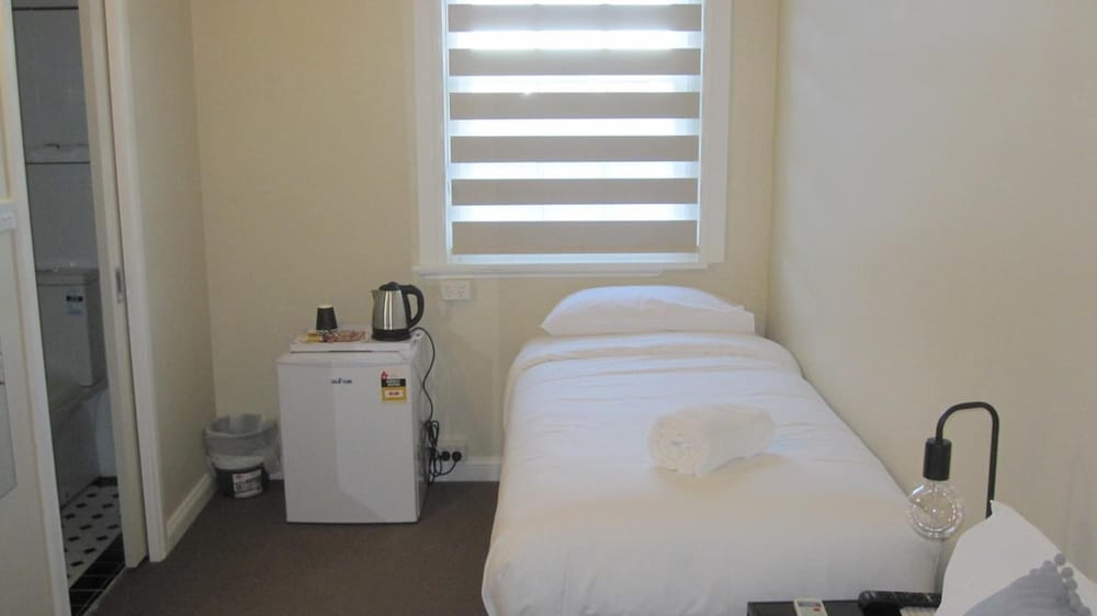 Katoomba Hotel 9/17