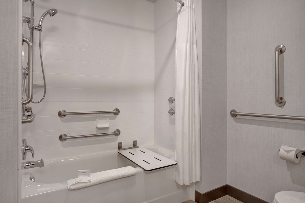 Hampton Inn Santa Fe South Nm 12/52