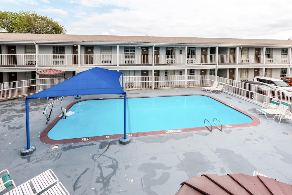 Studio6 San Antonio, TX - Fort Sam Houston Area 39/47