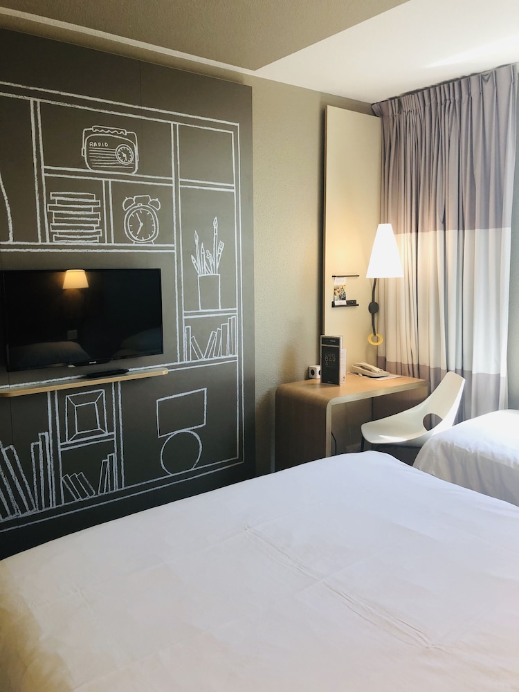 ibis Paris Porte De Montreuil 14/71