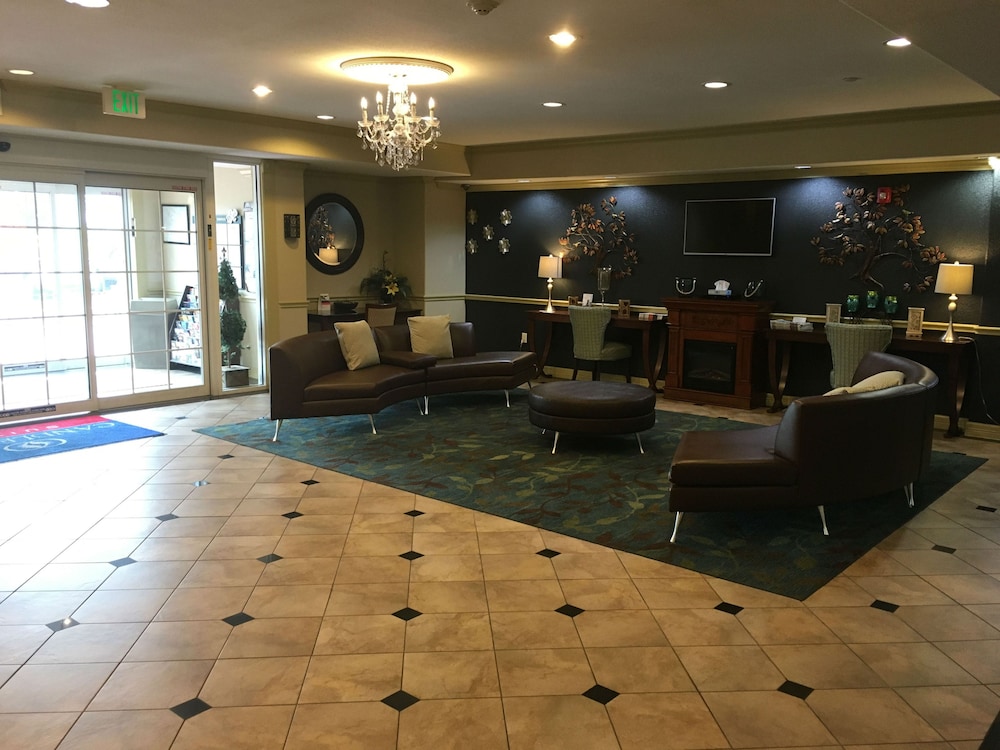 Candlewood Suites La Porte 10/40