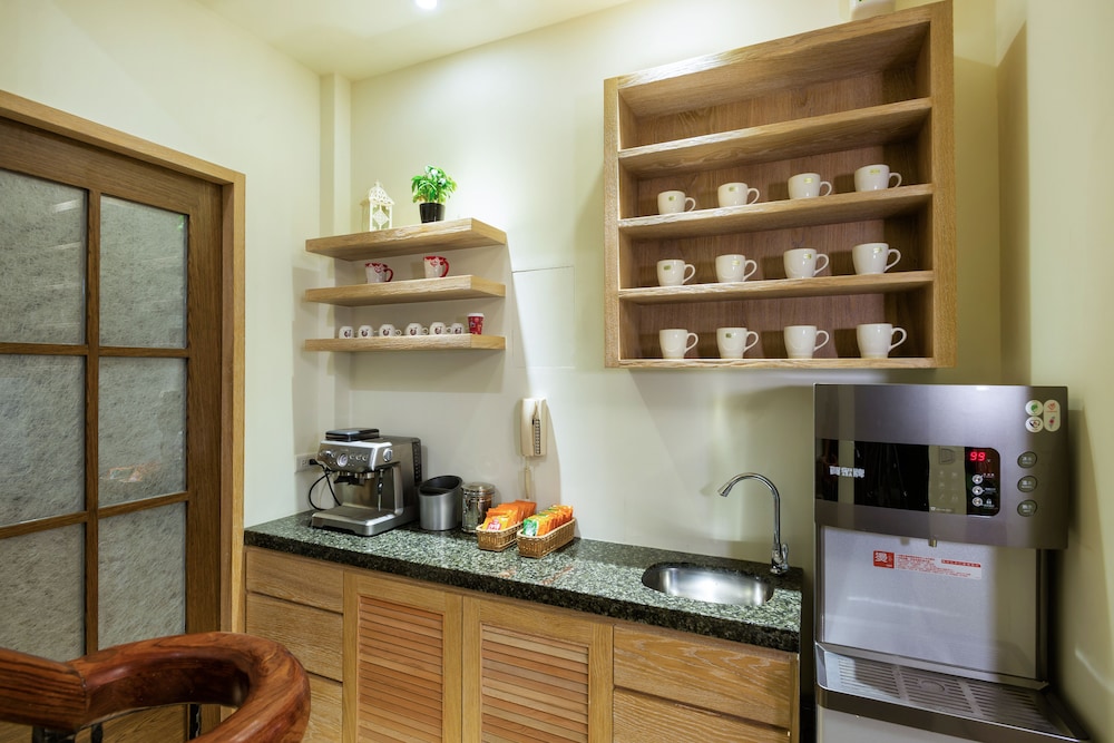 Ediman Bed And Breakfast 3/27