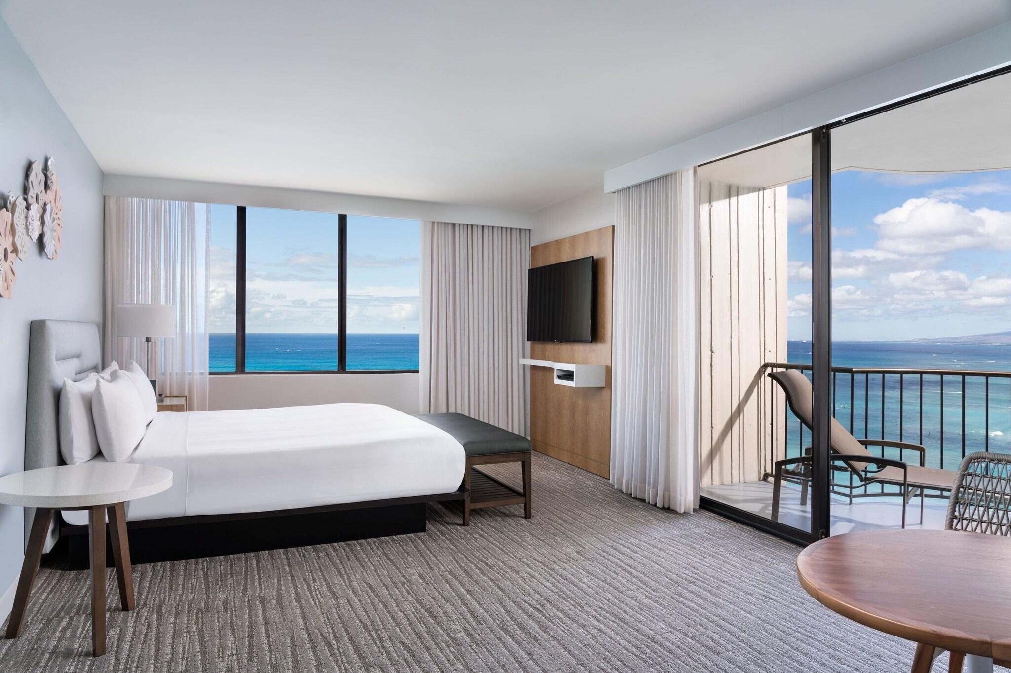Junior Suite, King Bed, Ocean Front