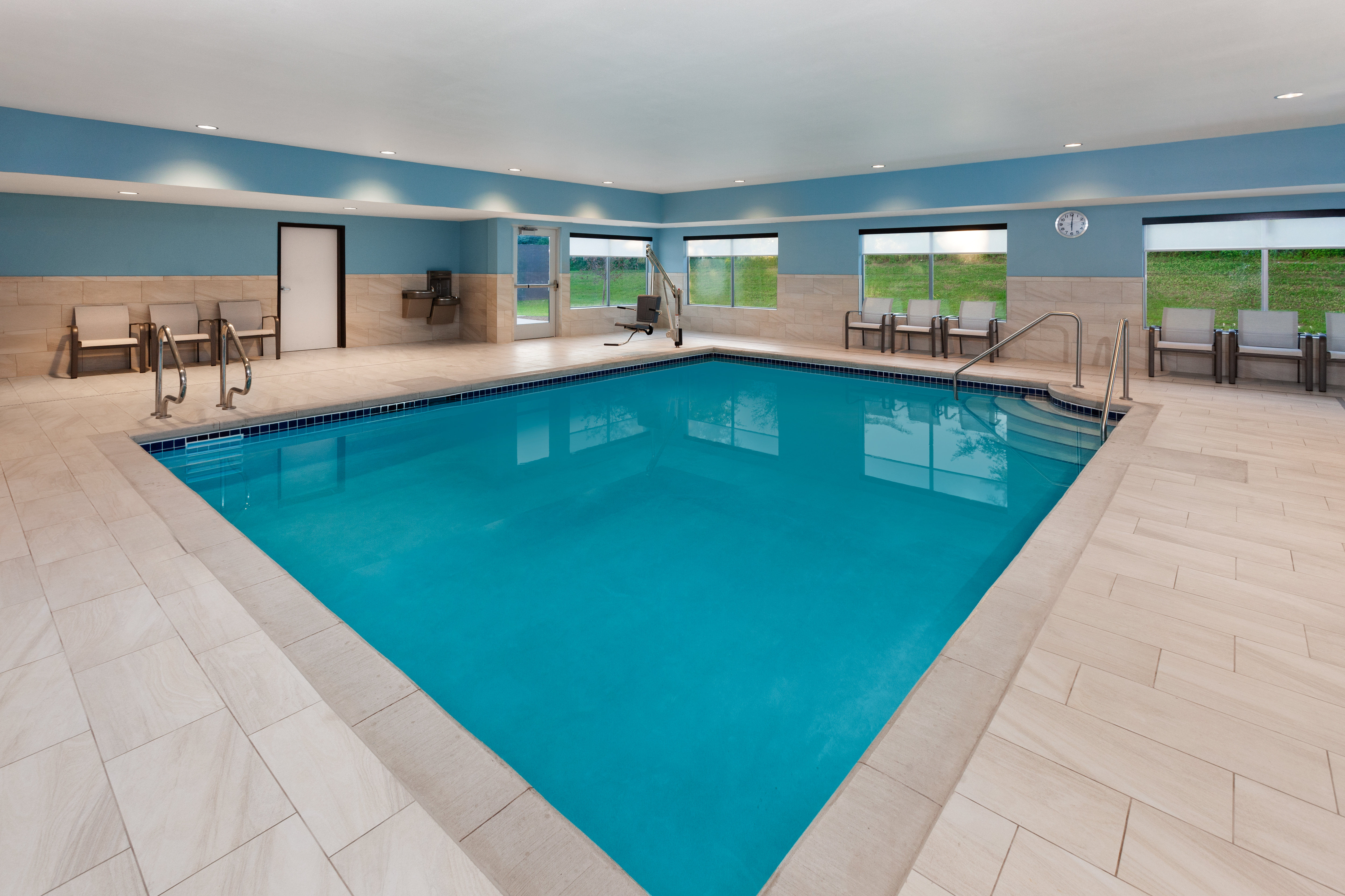 Holiday Inn Express & Suites Reedsburg - Dells Area 45/64