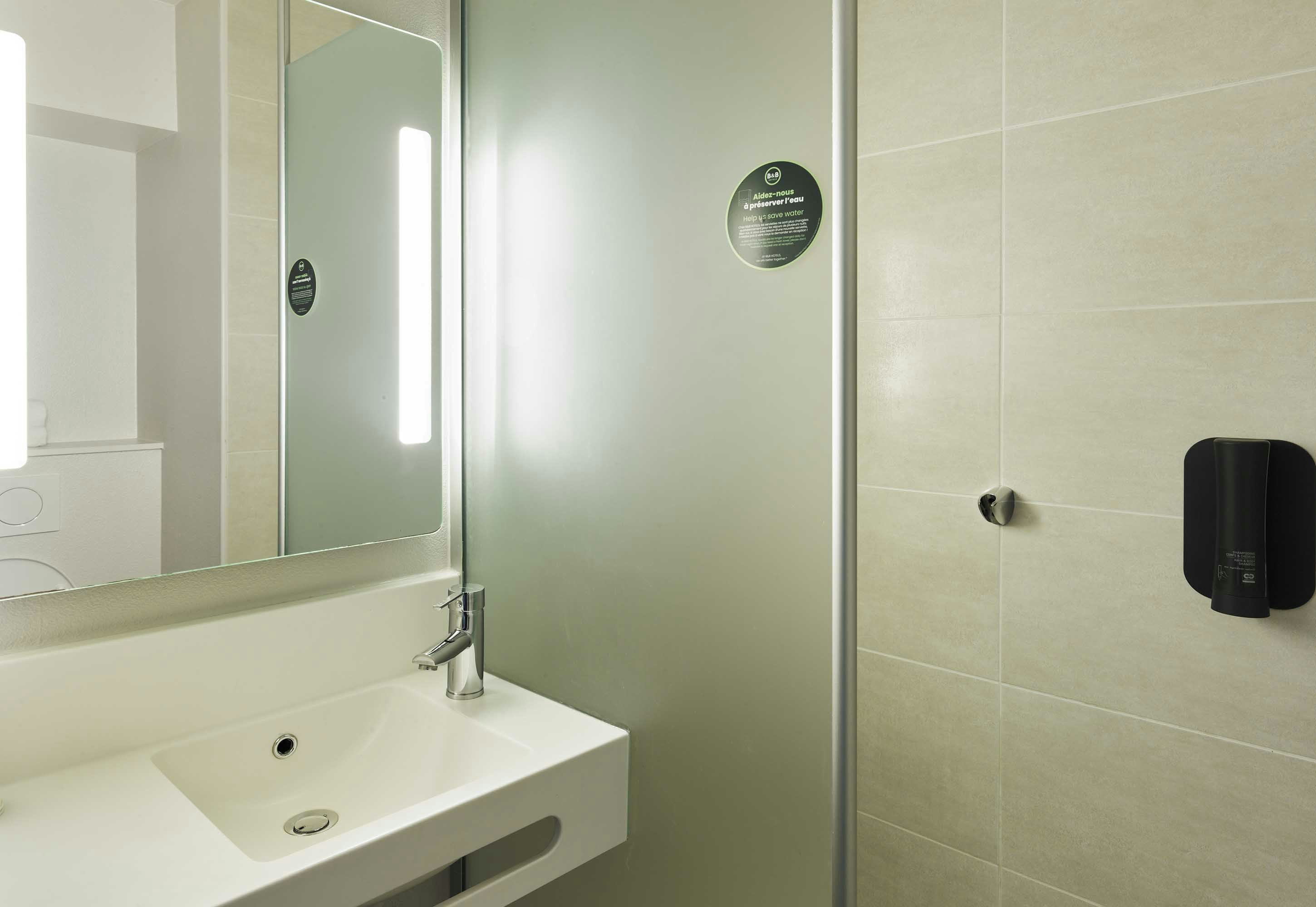 B&B HOTEL Paris Est Bobigny Universite 22/23
