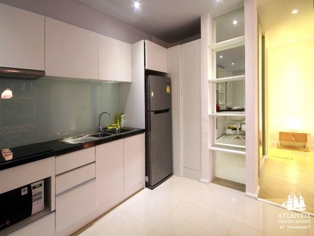 Atlantis Condo And Water Park Pattaya By The Sea 48/50