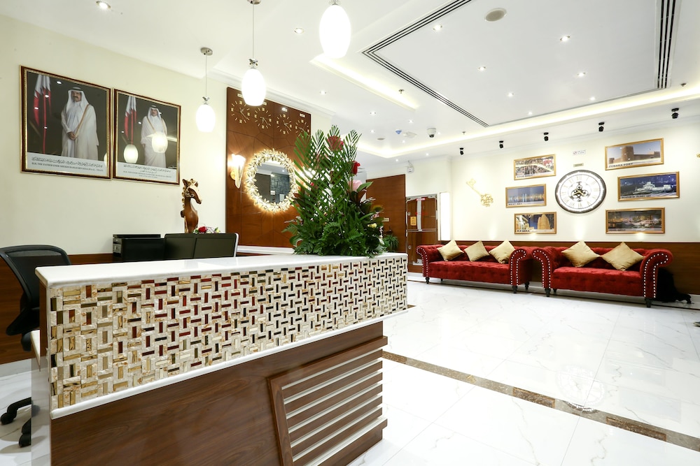La Villa Suites Hotel 6/48