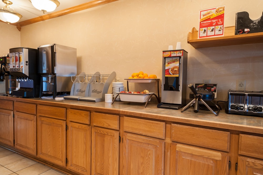 Country Inn Suites By Radisson Milwaukee Airport Wi 46/50