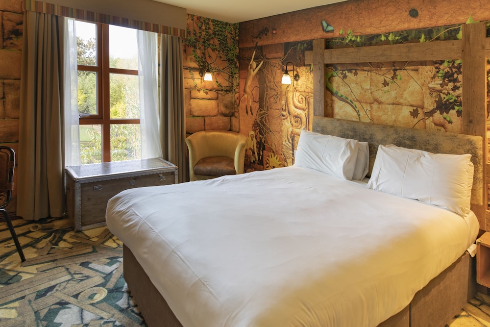 Chessington Resort Hotels 42/90
