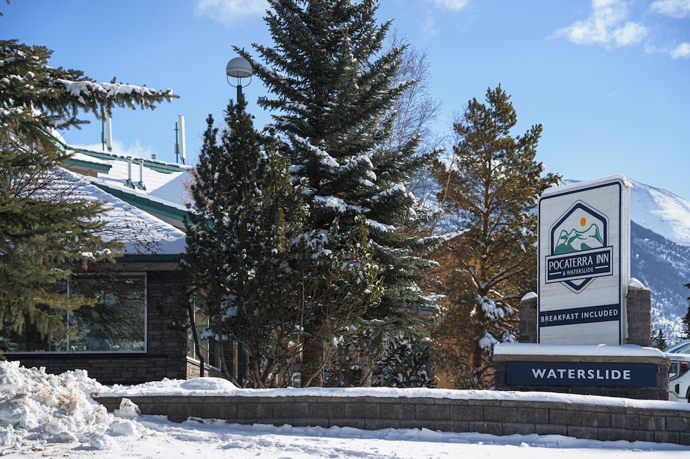 Canmore Pocaterra Inn & Waterslide 79/81