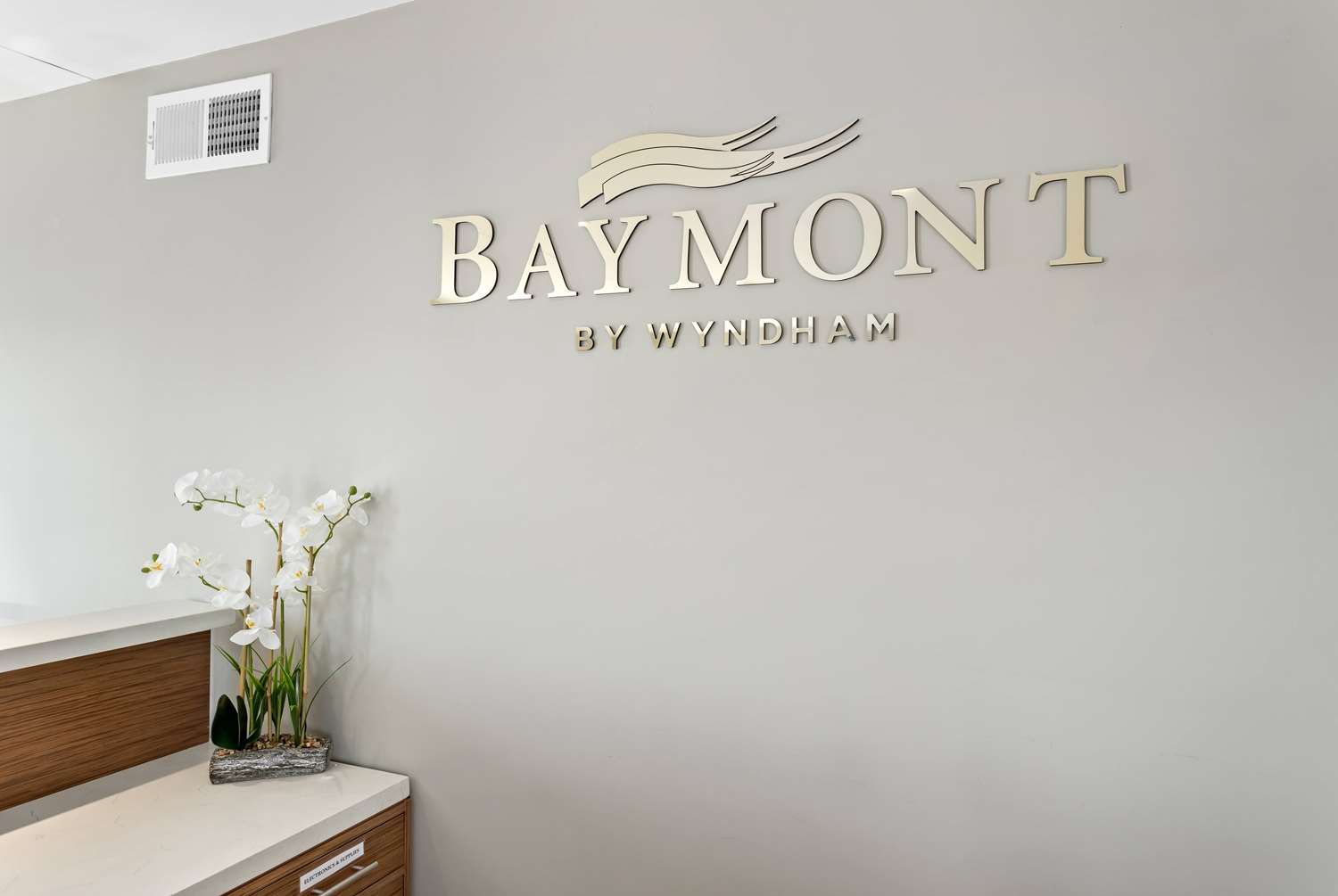 Baymont by Wyndham Beaumont 4/35
