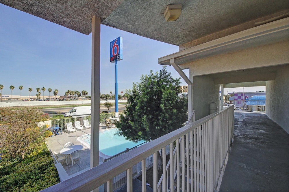 Motel6 Laredo Tx South 8/49