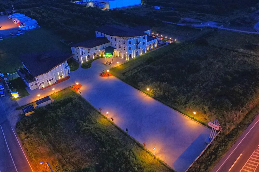 Magus Hotel 53/57