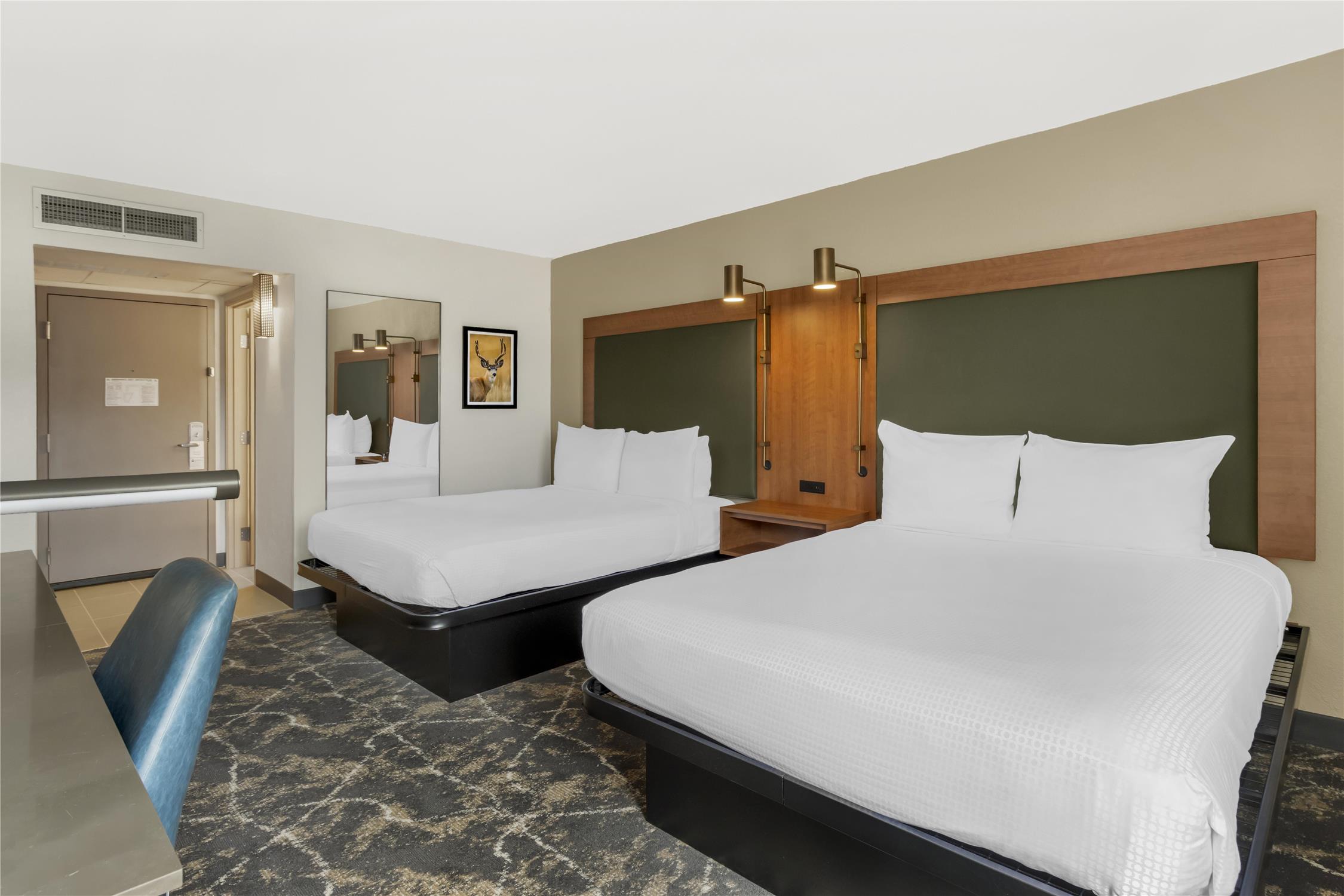 Room, 2 Queen Beds, South Tower