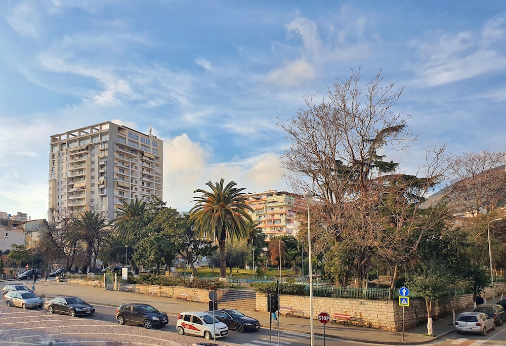 Hotel Joan 34/50