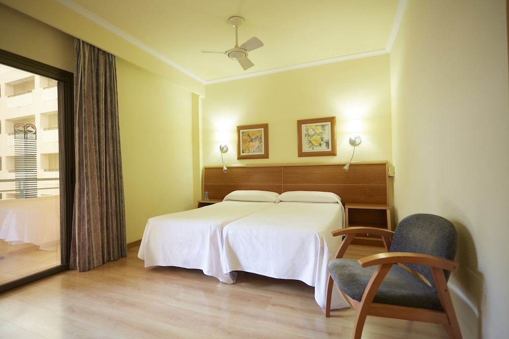 Invisa Hotel La Cala 37/99