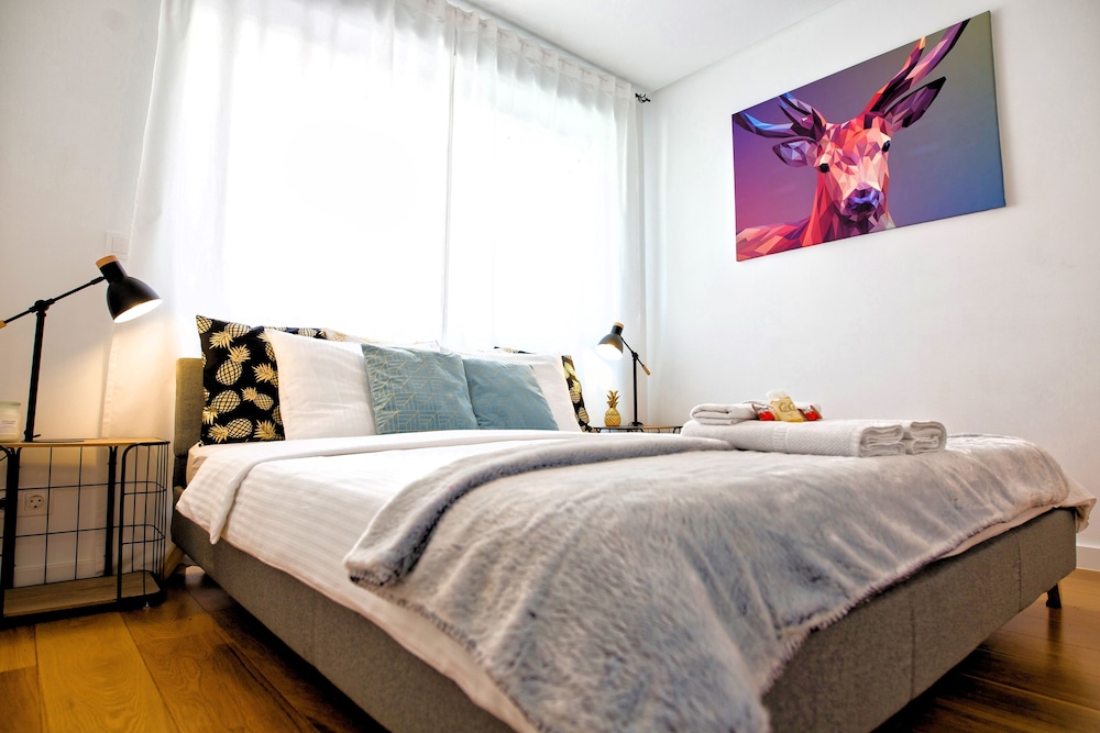 Industrial Lisbon Apartment - Adults Only 12/49