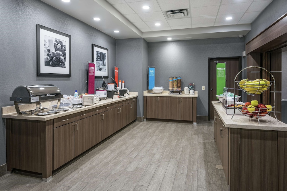Hampton Inn Suites Portland Corpus Christi 36/45