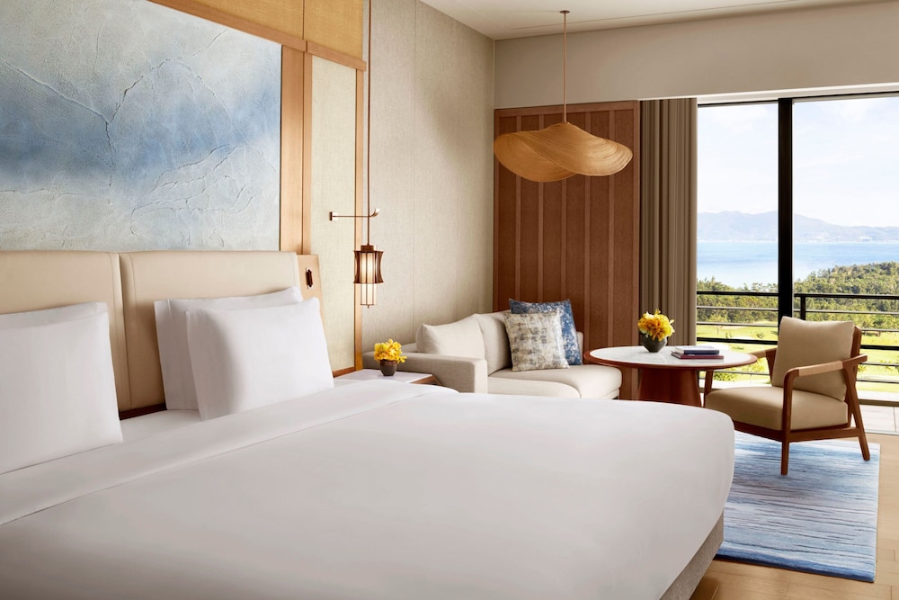 Deluxe, King Bed, Ocean View