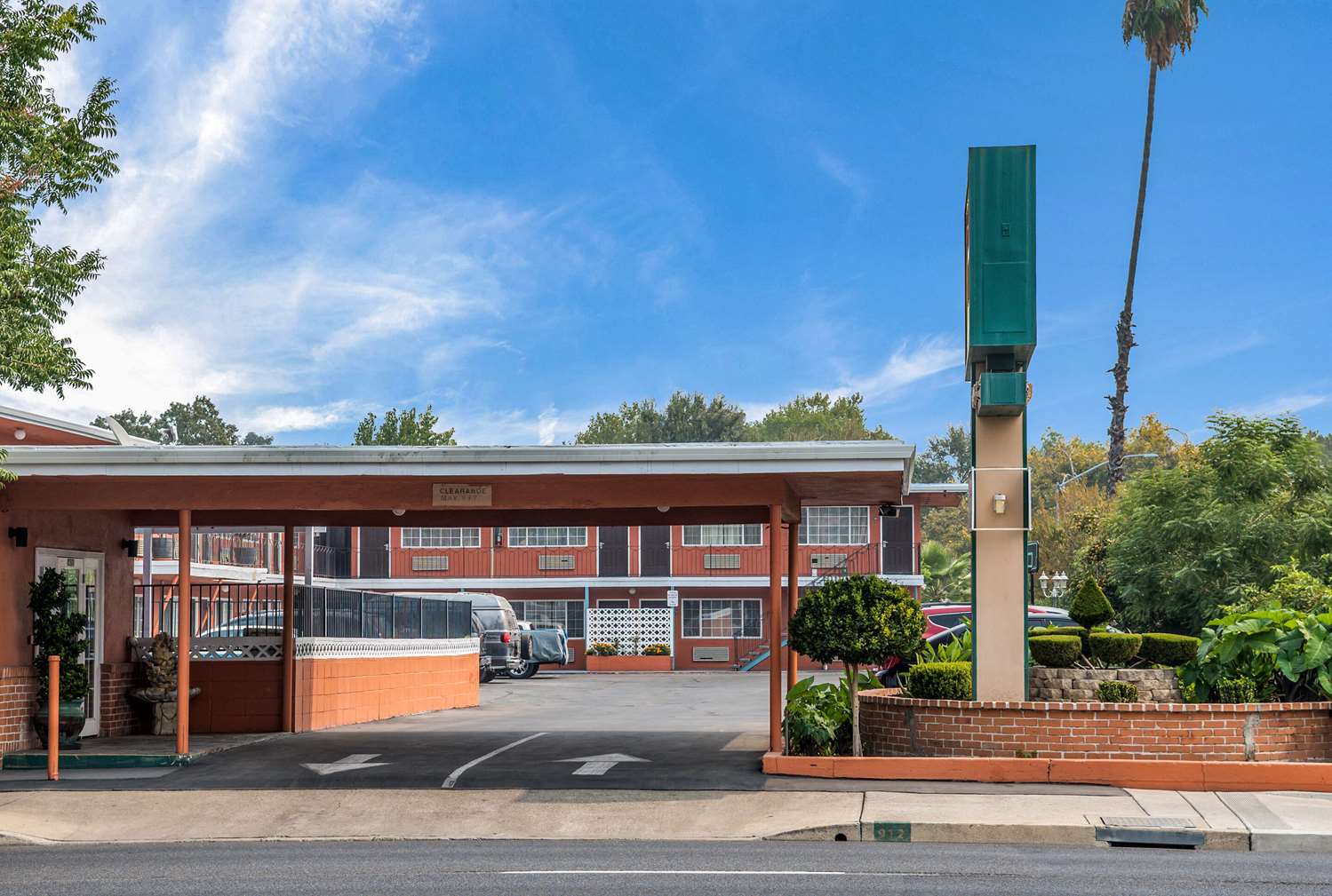 Rodeway Inn Modesto near Downtown CA 21/24