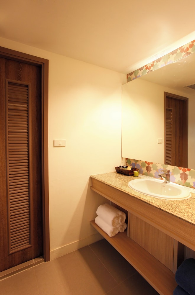 The Viridian Resort 34/62