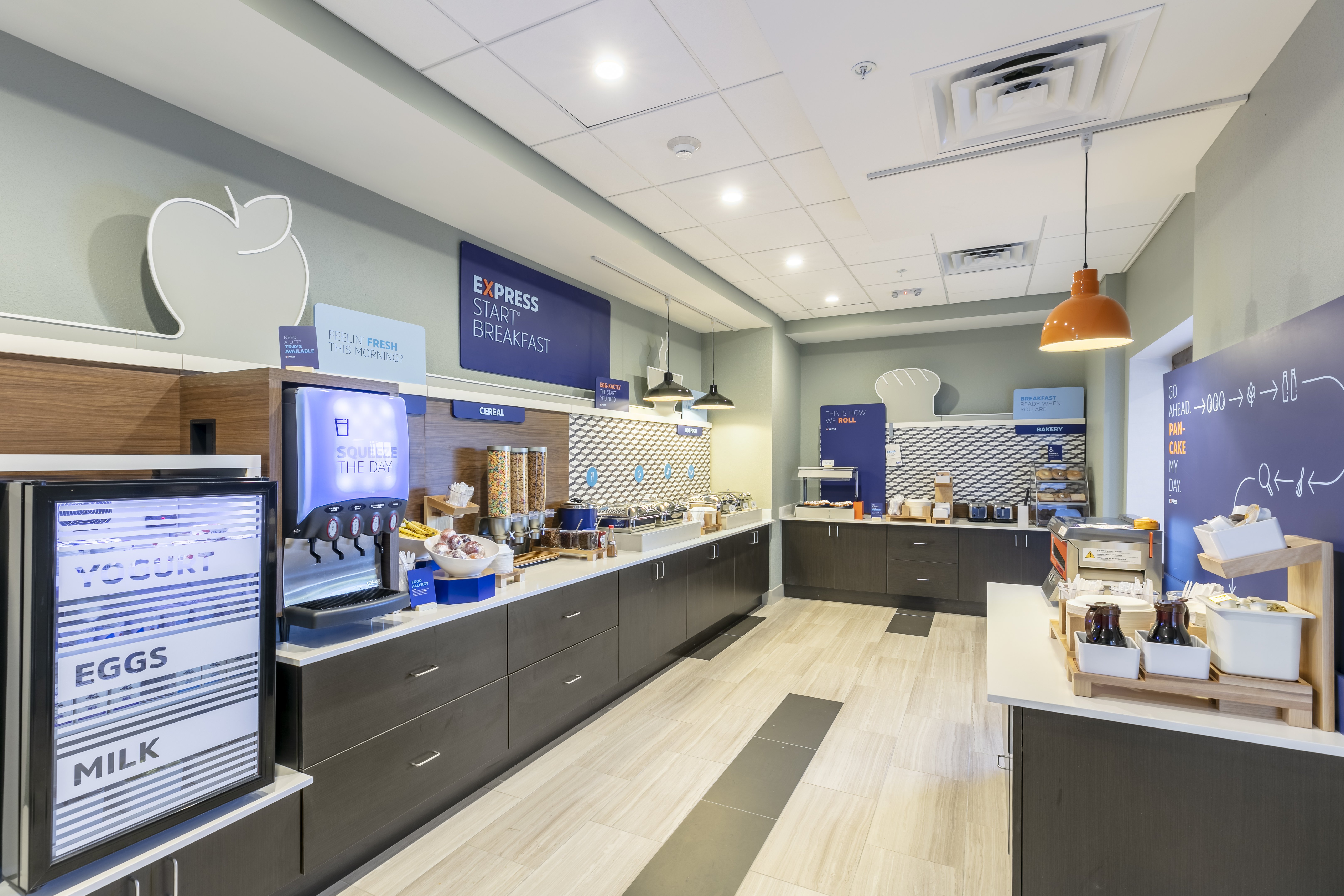 Holiday Inn Express Suites Jacksonville Town Center 7/46