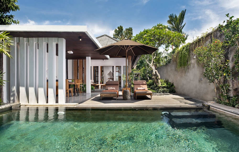 Villa Kayu Lama 25/50