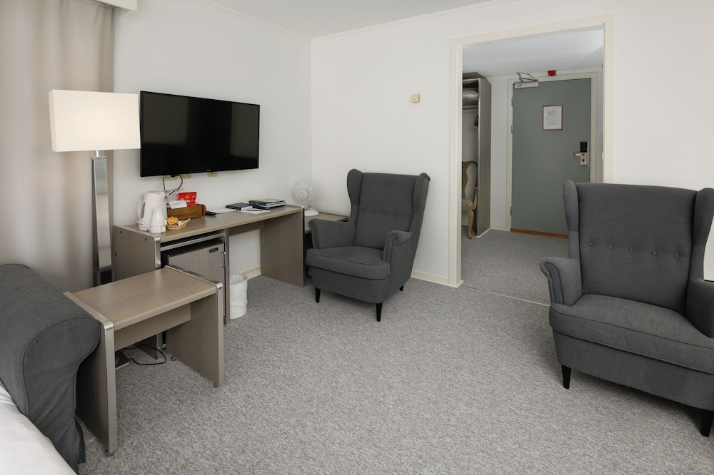 Revsnes Hotell 17/48