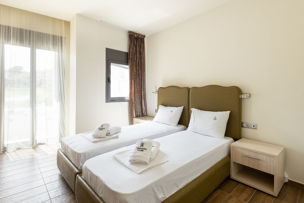 Flegra Beach Boutique Apartments 17/48