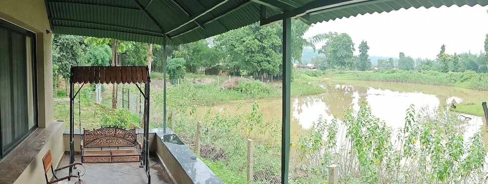 Tathastu Bandhavgarh 36/65