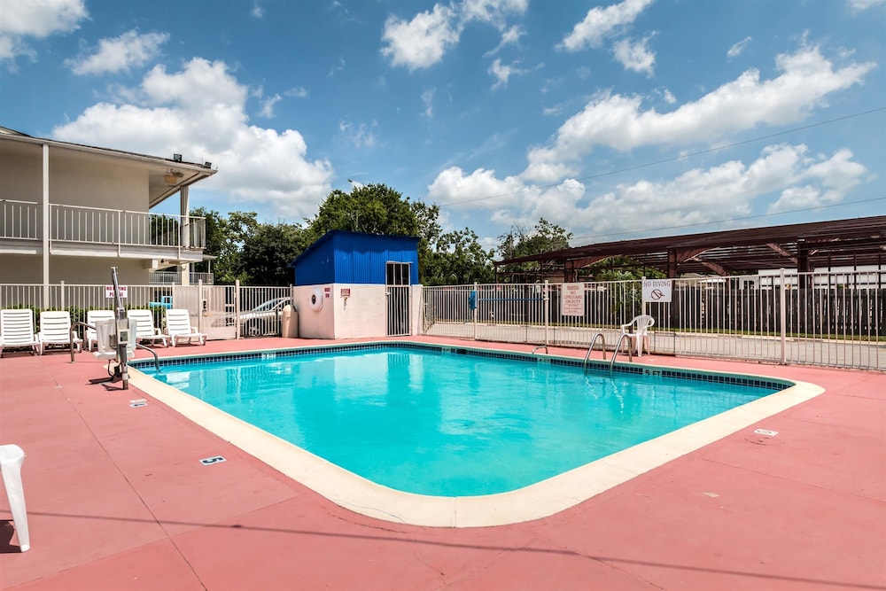 Motel6 Victoria, TX 38/52